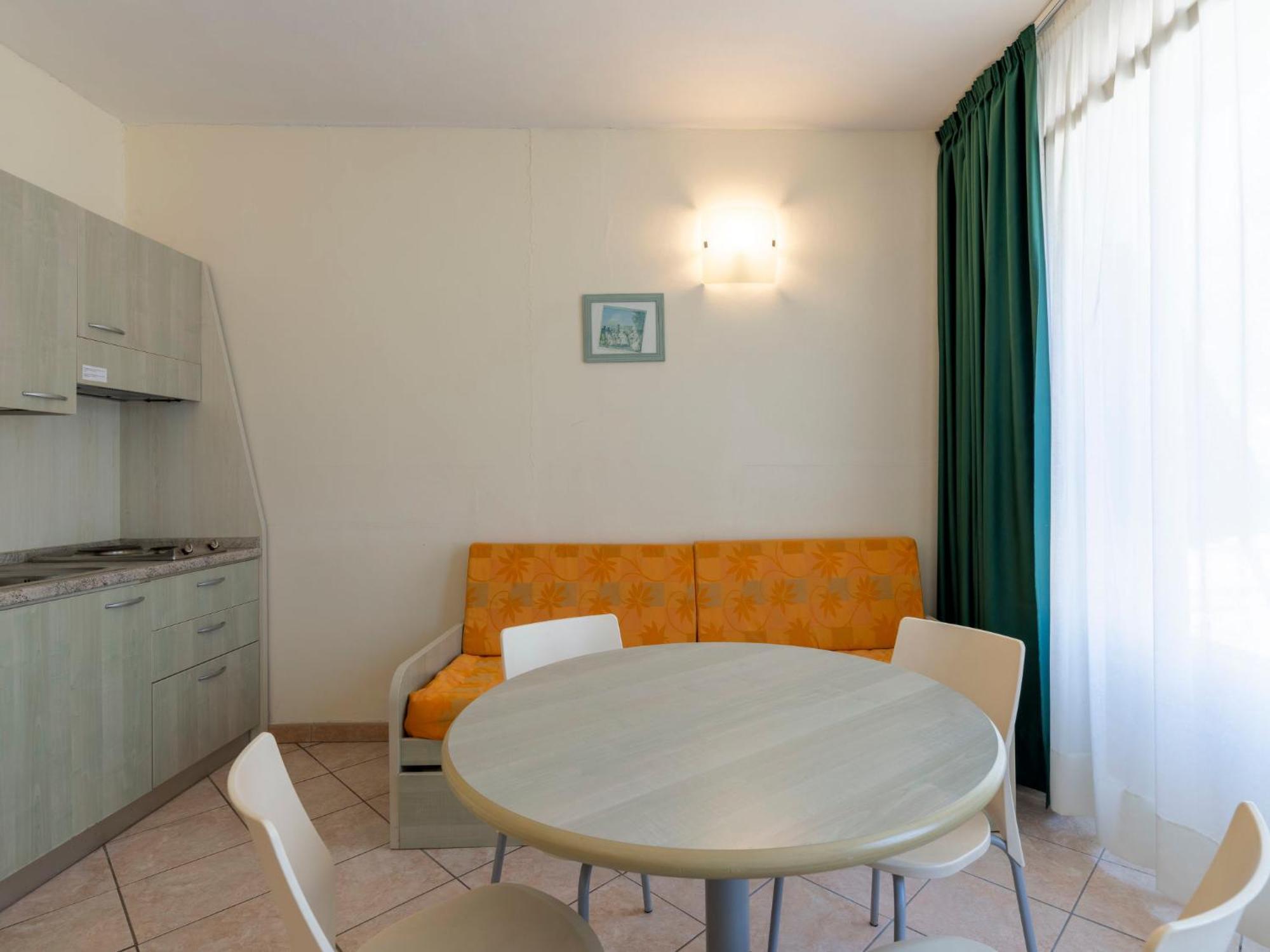 Apartment Borgoverde-2 By Interhome 因佩里亚 外观 照片